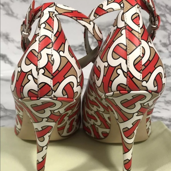 NWT BURBERRY Ankle Strap Leather Sz EU39 $790. - Picture 9 of 12